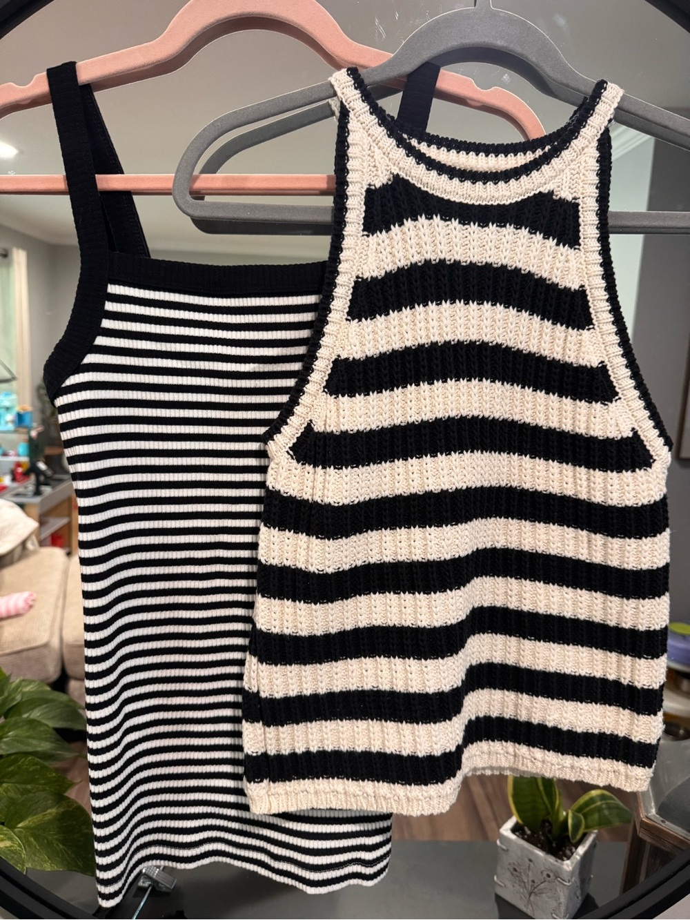 2 womens like new tanks.